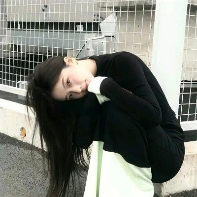 人皮拼图 海报